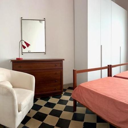 Siena Apartment 2 Parcheggio Privato E Giardino מראה חיצוני תמונה