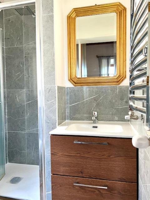 Siena Apartment 2 Parcheggio Privato E Giardino מראה חיצוני תמונה